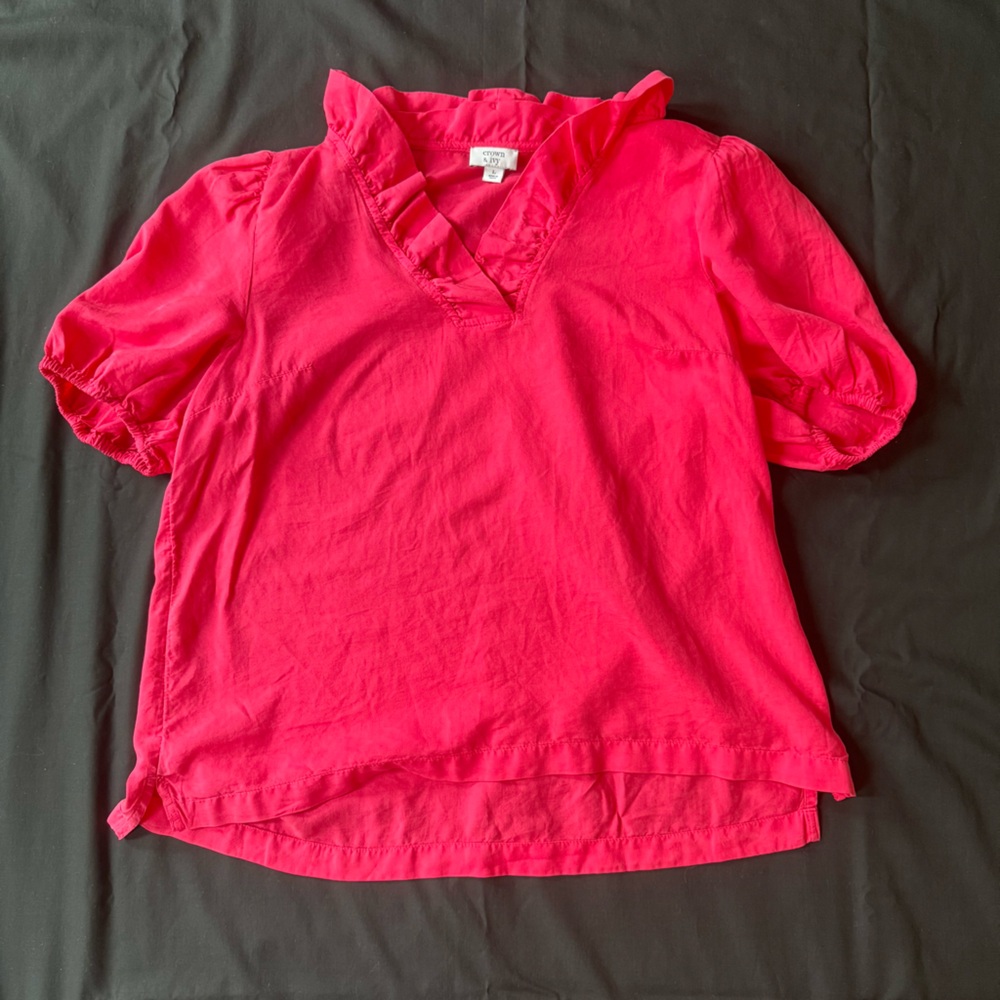 Women’s Crown & Ivy Pink Ruffle Sleeve Blouse Size Large